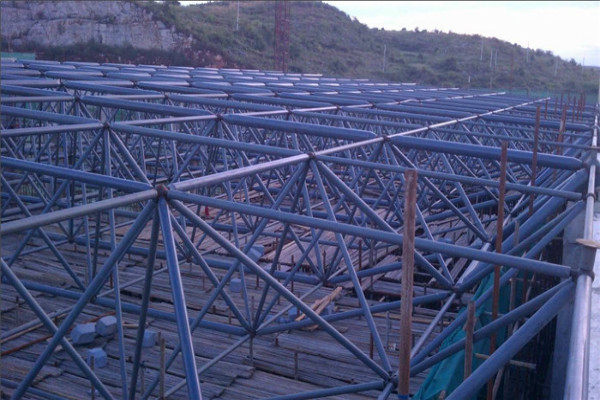 新疆钢结构厂家