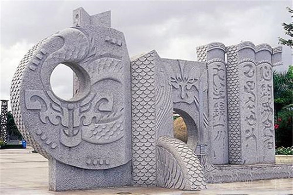 怎么日常维护新疆景观雕塑呢？