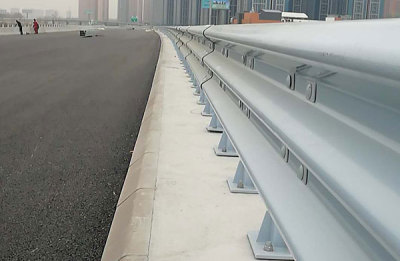 北京市政路桥京秦高速项目