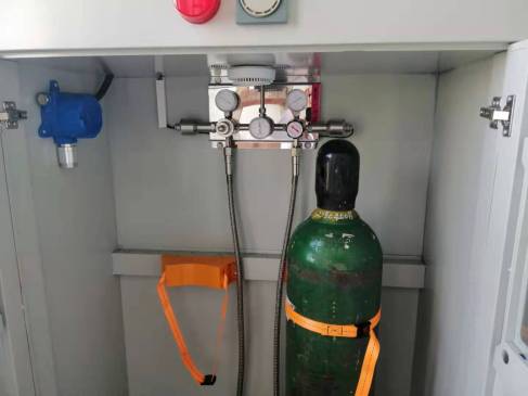 氣瓶櫃
