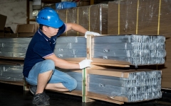 铝型材产品定制厂家谈铝型材货架定制，优化仓储流程