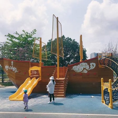 宁波海盗船木质组合滑梯